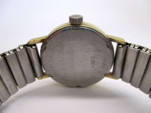 Vintage ROTARY 17 Jewels Incabloc Swiss Made Wrist Watch. Working, small crack on glass.
