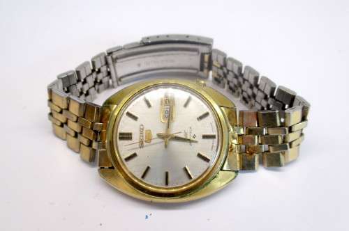 Vintage Seiko DX 25 Jewels Mens Wrist Watch. Working, used condition.