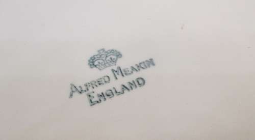 Vintage Alfred Meakin Cheese/Butter Dish. Excellent Condition.