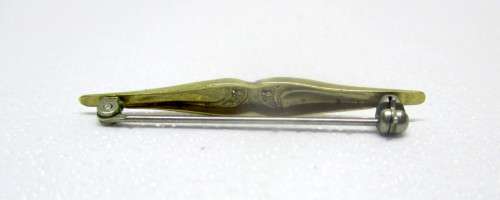 Vintage Gold and Diamond Baby Christening Brooch. 4cm. 1.9g