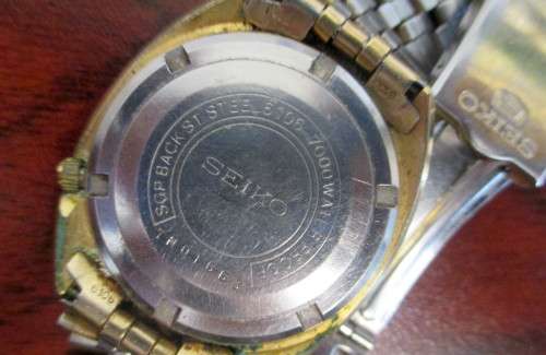 Vintage Seiko DX 25 Jewels Mens Wrist Watch. Working, used condition.