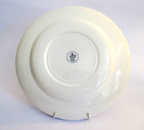 CHURCHILL Blue Willow Pattern Plate 24 cm. Staffordshire England. Excellent Condition/Hanging Plate