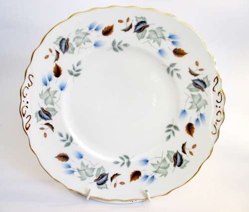 Bone China Cake Plate made by Colclough in the 1960`s Blue Leaf pattern 235 cm diameter