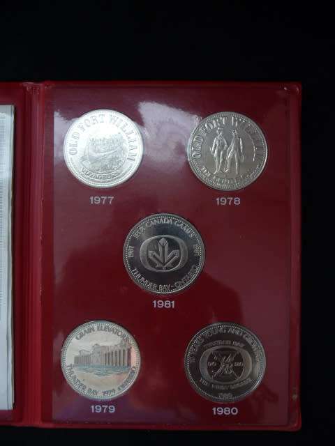 1977 TO 1981 THUNDER BAY, ON. JEUX CANADA GAMES 1981 FIVE MEDALLION SET