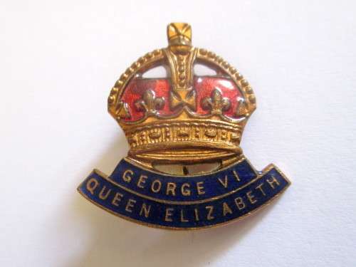 1937 King George VI/Queen Elizabeth enamel Crown Badge
