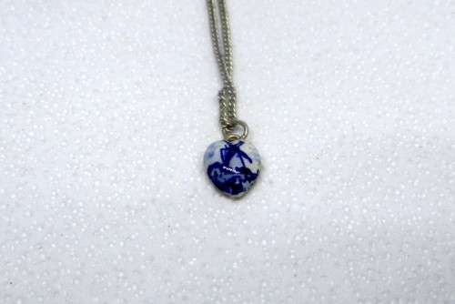 Vintage Lovely Delicated Delft Porcelain Pendant on a 44cm Silver Chain.