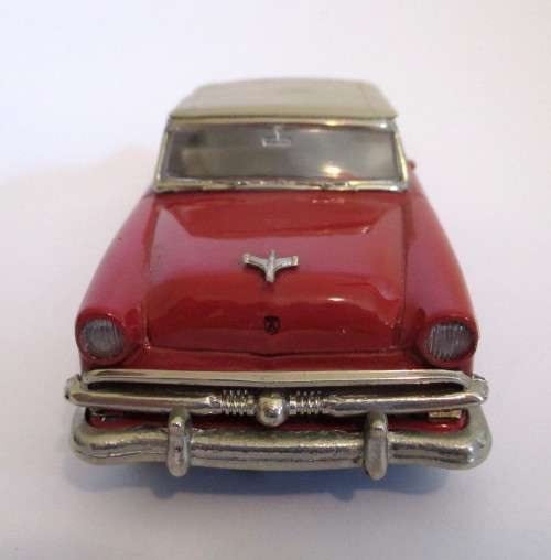 1953 Red Ford Sunliner Hard Top. Scale 1/43. Collector`s Classics, still in Box.