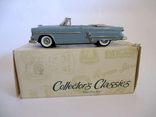 1953 Light Blue Ford Sunliner Open Top Model. 1/43. Collector`s Classics. In box with Certificate.