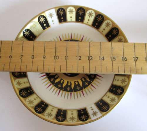 250th Anniversary of Royal Worcester 2001 Celebration Porcelain Pin Tray. 11cm diameter.