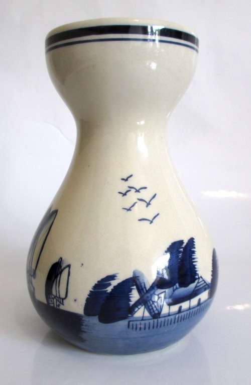 Vintage Hand Painter Dutch Blue and White Vase.  14cm Hign. Spotless, no chips, no Cracks.