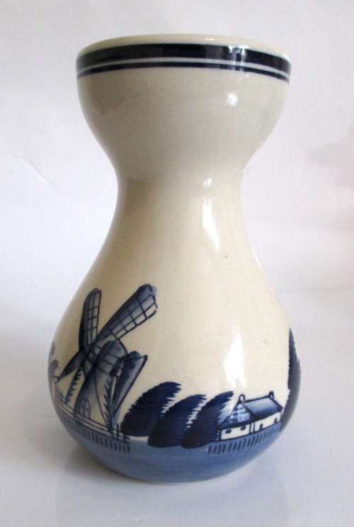 Vintage Hand Painter Dutch Blue and White Vase.  14cm Hign. Spotless, no chips, no Cracks.