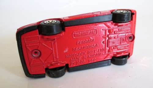 MATCHBOX Ferrari Testarossa Red Scale 1/59. 1986