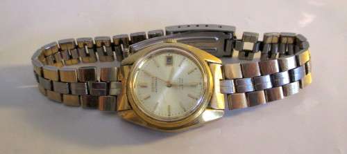 Vintage Seiko Automatice Ladies Watch. Original Strap, Two Tone. Perfect working Condition.