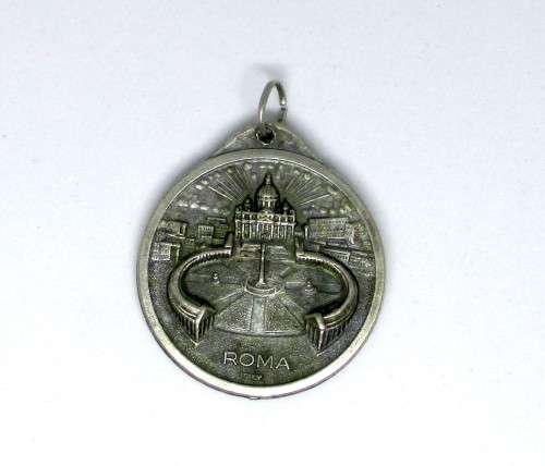 Johannes Paulus II Pontifex Maximus Pope Pendant. Vatican Rome on Reverse. Very Good Condition.