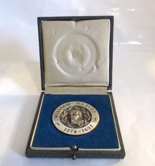 SILVER Medal William Harvey / SAfrican Blood Transfusion Service, 50th Blood Donation. 56g, 48mm dia