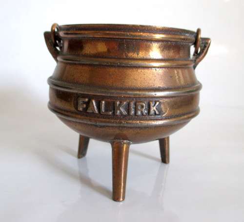 Mini Falkirk Cast Iron Potjie. 7cm high. Copper coated.