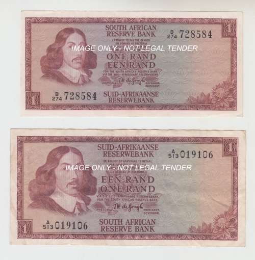 2 SA Reserve Bank Notes. One Rand. Both T W de Jongh. Different Sizes. 1961 - 1975.