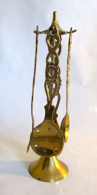 Vintage Brass Welsh Love Spoon Set 4 Utensils Hanging Stand. Collectable. 19cm high.