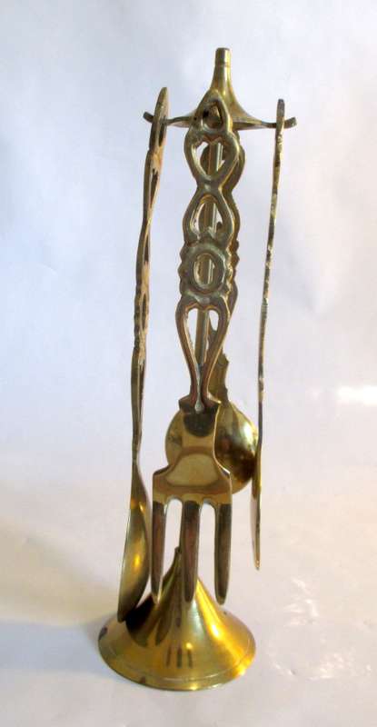 Vintage Brass Welsh Love Spoon Set 4 Utensils Hanging Stand. Collectable. 19cm high.