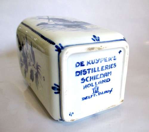 Vintage Delft Blauw De Kuypers's Distilleries Schiedam Holland Hand painted Decanter.