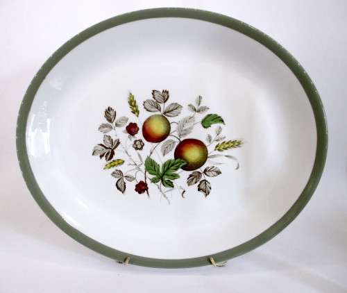 Vintage (1960s) Alfred Meakin Hereford Oval Meat Serving Platter. Olive band. Large 38cm diameter.