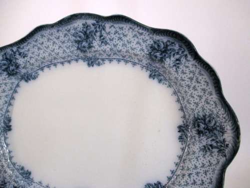 19th Century Rare Qubec England Semi Porcelain Flow Blue Large Oval Meat Serving Platter. 40cm diame