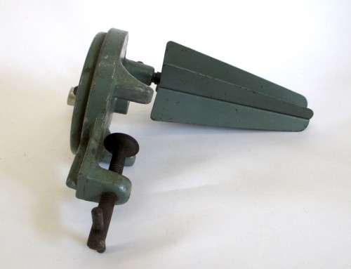Vintage Empisal Metal Hand Wool Winder