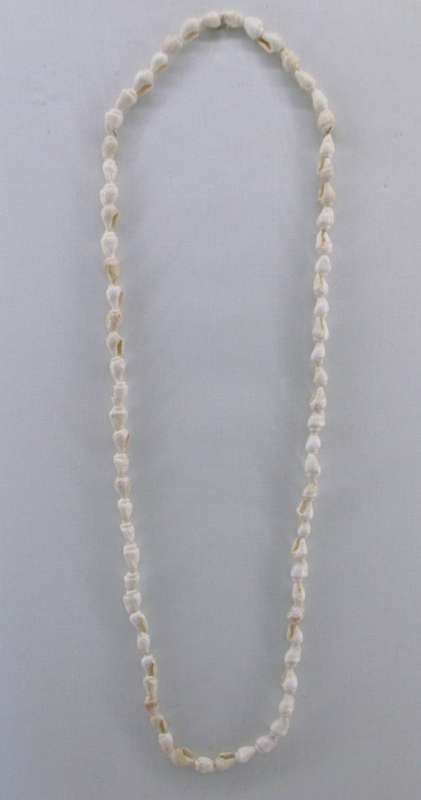 Vintage Hand Stringed Shell Necklace. 72 cm long