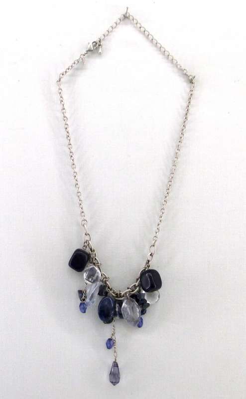 Vintage Necklace - Costume Jewelry  44cm long.