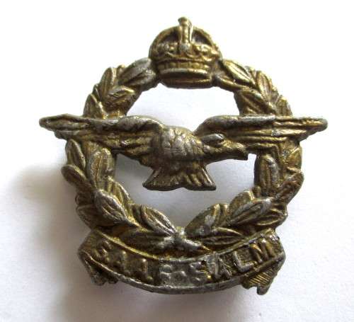 South African Air Force Cap Badge - 4,5cm.  Lugs Damaged.