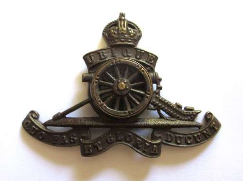 South Africa Arillery Badge 1926 - 1956 Lugs Clipped