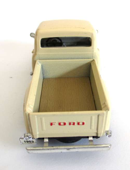 1953 Ford F100 Pickup Truck Diecast Car Model 1/43