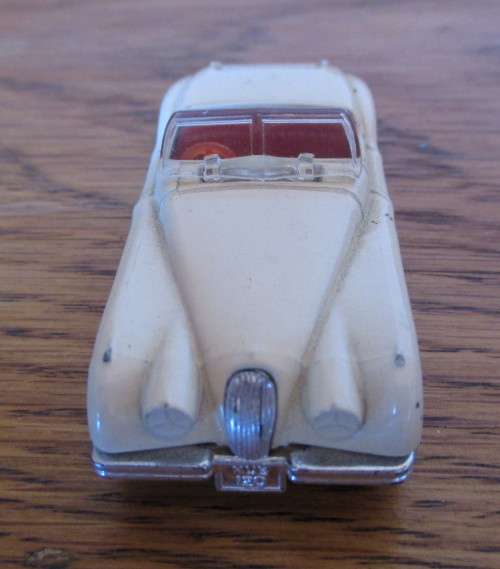 Matchbox Jaguar XK 120 3` 1:57 Scale Model England BEIGE