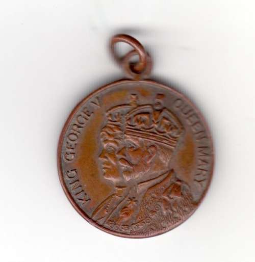 1935 Bronze Jubilee of King George V and Oueeen Mary Medallion 25mm