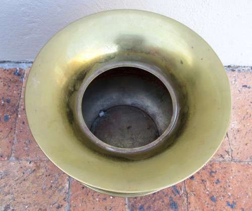 Vintage Brass Round Flower Pot. Marked Lombard Made in England 20cm high.