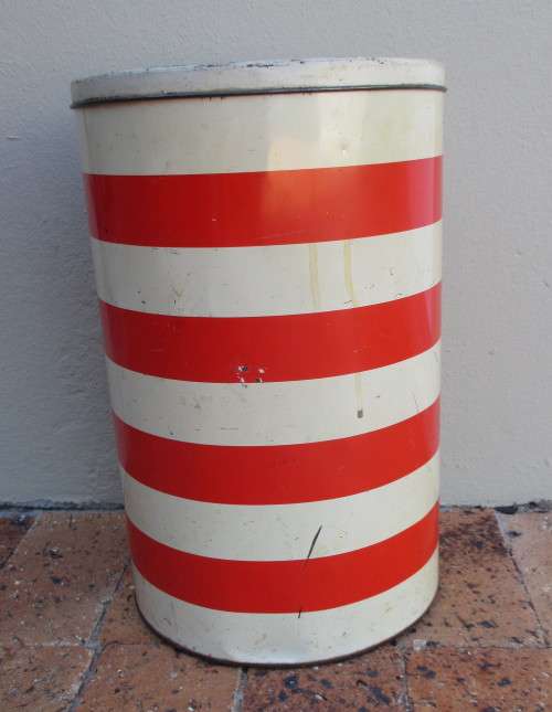 VINTAGE LARGE (TALL) AND GORGEOUS RED AND WHITE STRIPED TIN STORAGE CONTAINER WITH LID. 63x23 cm
