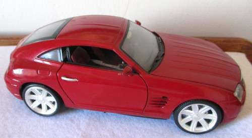 Bburago 1:18th Diamond Collection: Chrysler Crossfire Made in Italy