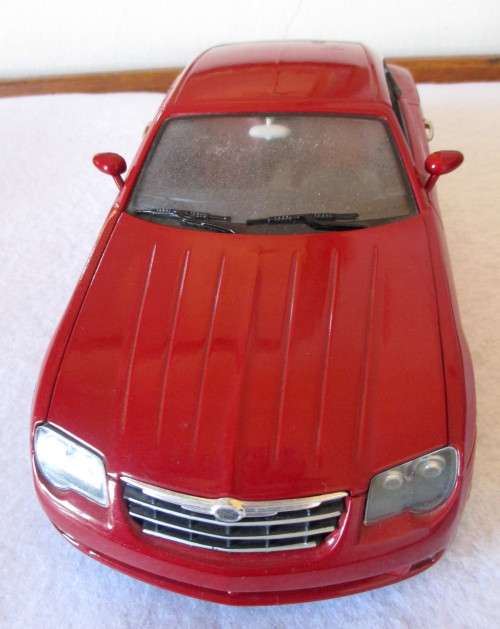 Bburago 1:18th Diamond Collection: Chrysler Crossfire Made in Italy