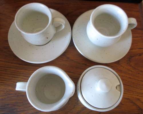 Vintage Timbati Potteries Set. 2 Cups with Saucers, Milk Jug and Suger Bowl. Spotless.