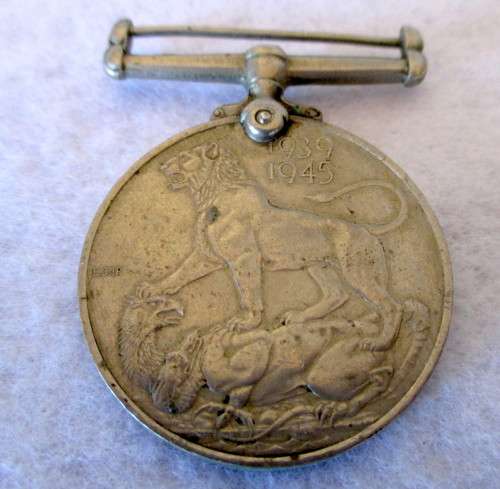 Single WWII Medal ino G le Roux