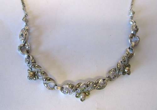 Vintage Marcasite Silver Necklace. Lovely detail. 42cm.