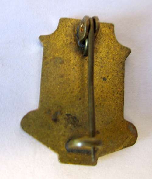 Vintage Enameled KJA badge In Alles vir Christus en Sy Kerk. RARE