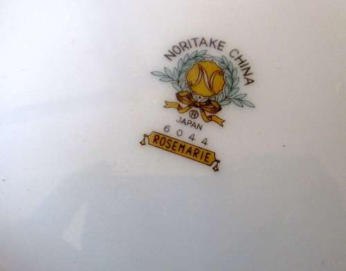 Noritake RoseMarie Porcelain Serving Dish.  22x 7 cm. Excellent Condition.