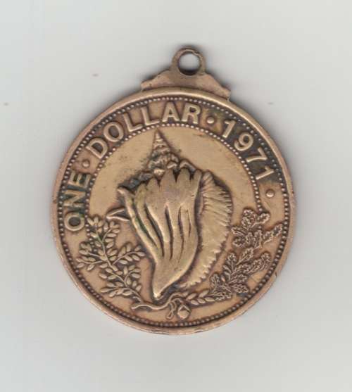 One Dollar 1971 ElizabethII Bahama Island Coin Medallion. 45mm diameter.
