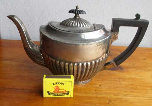 Vintage Detailed EPNS Silver Plate Kettle. Wooden Handle. Shaby-Chic. 15x24cm. Lovely Decorative.