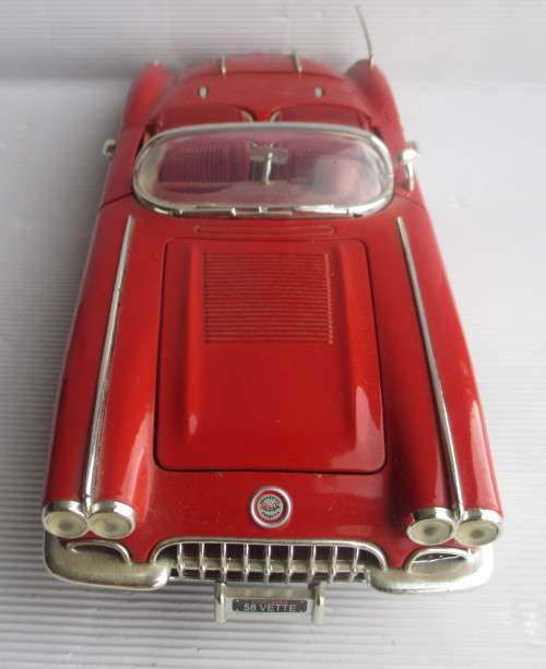 MOTORMAX - CHEVY CORVETTE CONVERTIBLE, 1958 - 1/18 SCALE DIECAST MODEL