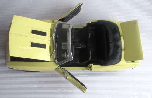 1967 Chevrolet Camaro RS S/S 396 1:18 scale Note Side Windows damaged.