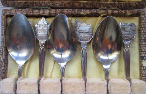 Set of 6 Holland Spoons. Marked Electro. 1940`s. In original box.