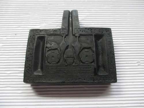 Miniature Egyptian cast resin souvenir. 70mm x 60mm.