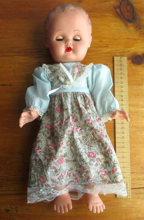 Vintage Bay Doll, Full Soft Plastic Body. Open/Close eye. Cry when press. 400 mm long. Precious.